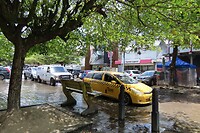 Zoveel regenwater kan het riool niet aan...
