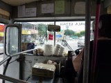 de lokale bus richting ferry