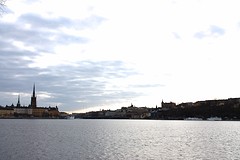 Uitzicht vanaf de haven op de stad