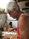 samen koken op zondag, ik kreeg de zorg over de gebakken aardappeltjes
