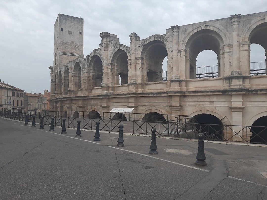 Arena van Arles
