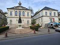 Standbeeld en museum Jeanne d'Arc