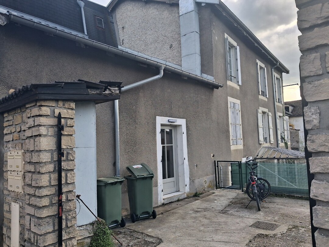 Entree van het gebouw in Neufchateau