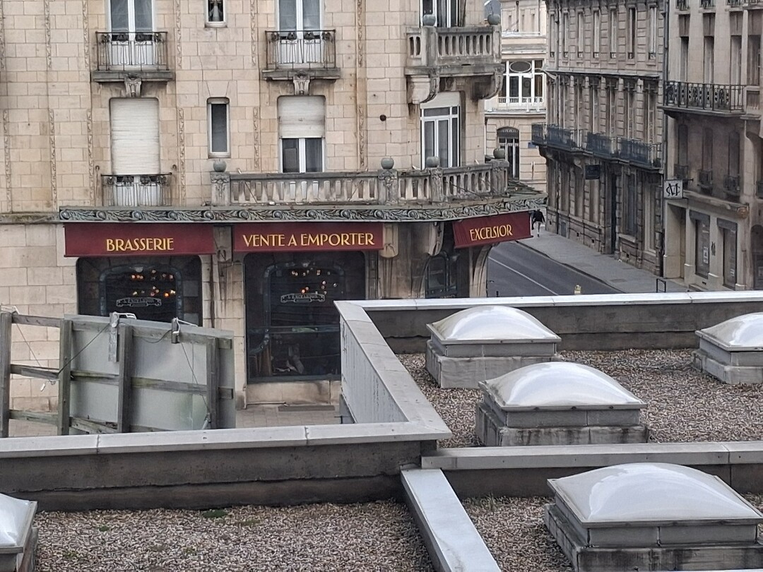 Brasserie Excelsior vanuit mijn appertement