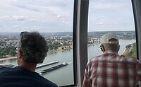 Zusammen im Seilbahn