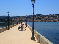 Stenen brug met zicht op Argostoli