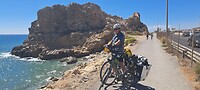 Fietspad pal langs de kust