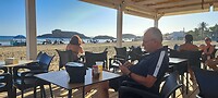 Borreltje op het strand, route voor morgen doornemen en hotelletje boeken.
