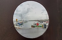 Doorkijkje op de haven