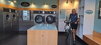Niet eerder overnachtten de fietsen in een wasserette