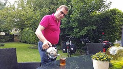 Aankomst met bakkie thee bij Michel en Gitta