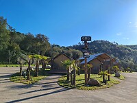 Can Bora lodges