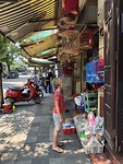 Bird shop