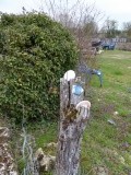 Wegmarkering is soms bijzonder, zoals hier in Saudoy.
