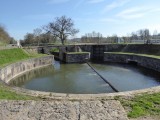 Ronde sluis Apremont-sur-Allier.