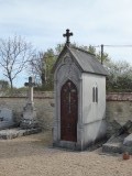 Kerkhof Loye-sur-Arnon.
