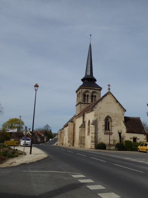 Kerk Loye-sur-Arnon.