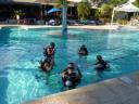Duikles in pool