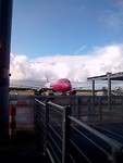 De roze wizzair staat klaar