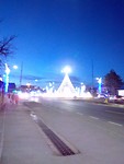 De rotonde in kerstverlichting