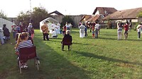 ..en buiten dopen en zingen