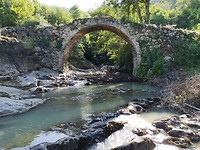 Een historisch bruggetje in de binnenlanden bij Zonguldak
