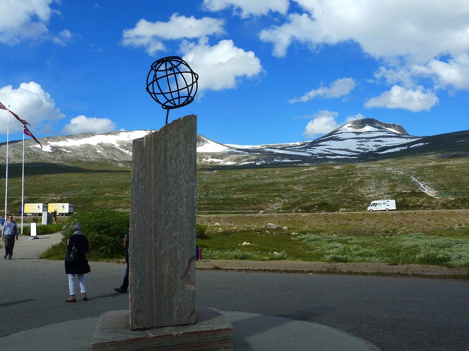 Poolcirkel monument
