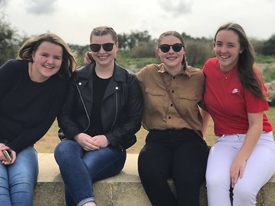 Iris, Fleur, Loïs en Lindi