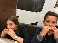 Integreren bij MacDonalds op Dallas airport