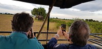 Carin en Gerrit, aan het spotten