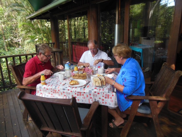 Ontbijten op terras