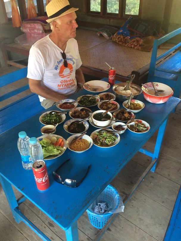 Rijsttafel Myanmar stijl!