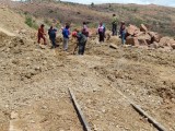 Rails verdwenen onder de modder