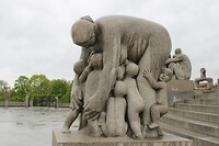Vrouw met dorstige kinderen