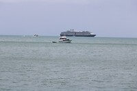 Best ver uit de kust voor anker