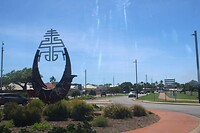 Een van de vele rotondes in Broome