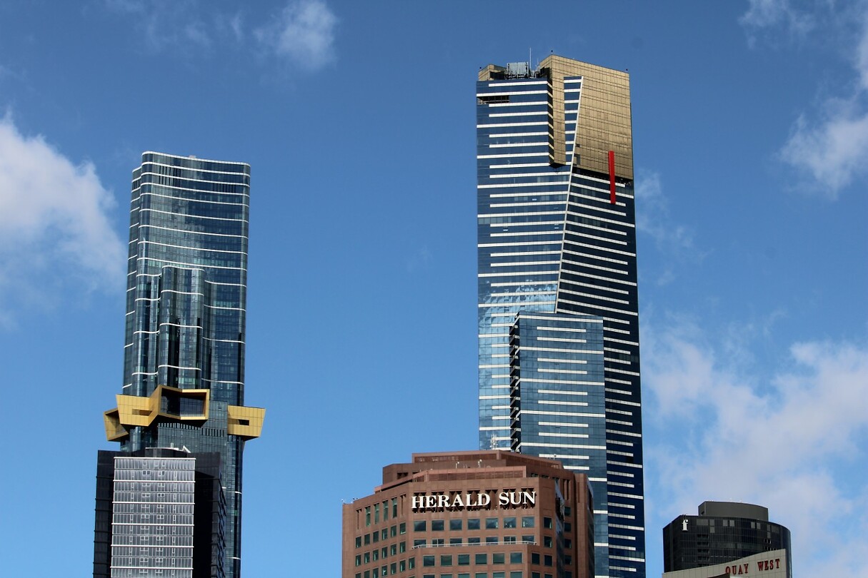 Rechts de Eureka Tower