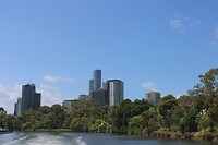 Skyline aan de de andere kant van Melbourne