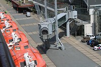De 'gangway' is los van het schip