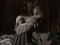 Prachtige beeldengroep in de zoutmijn van Wieliczka