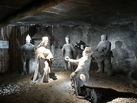 Beeldengroep in de zoutmijn van Wieliczka