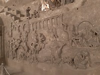 Prachtige reliëfen in de zoutmijn van Wieliczka