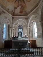 Het interieur van de kerk van Gargilesse