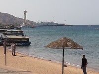 Het publieke strand in Aqaba