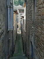 Nauw straatje in Caylus