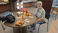 Eerst nog even iets eten op Schiphol
