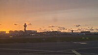 Zonsondergang bij Schiphol