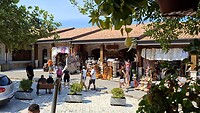 Straatbeeld in Kruja