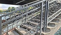 Detail van de houten brug