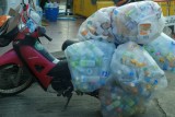plastic brommer